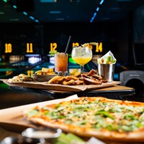 Pramogos vaikams: boulingas + užkandžiai