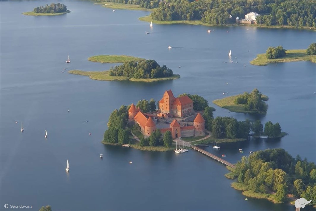 Apžvalginis skrydis lėktuvu virš Trakų