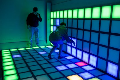 Patirtis „Lava Floor“ dviem 
