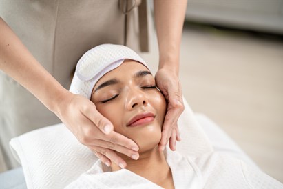 Veido procedūra „Švytinti oda 25+“