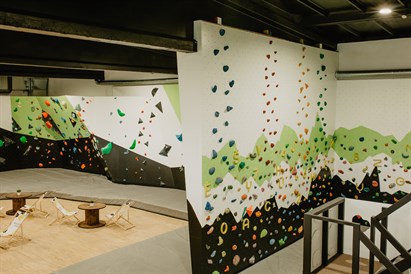 Laipiojimas dirbtinėmis uolomis dviem