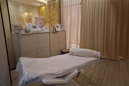 Neinvazinė karboksiterapija + kolageno terapija