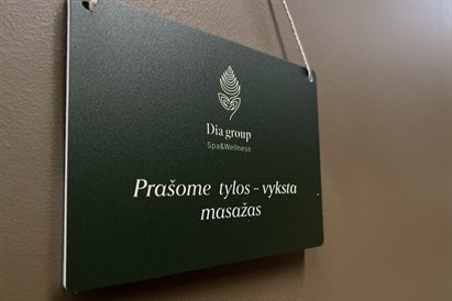 Valomoji ir atkuriamoji veido procedūra